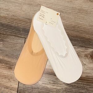 A New Day women's Laser-Cut No-Show Socks - Cream and White O/S